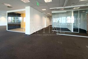 комерційна за адресою Спаська вул., 30