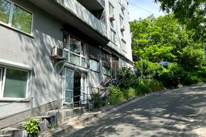 комерційна за адресою Соляна вул., 70