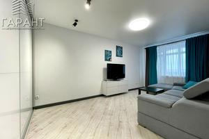 квартира за адресою Михайла Лушпи просп., 38