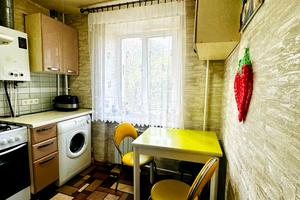 квартира за адресою Ново-Баварський просп. (Ілліча), 105