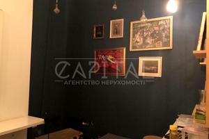 комерційна за адресою Євгена Коновальця вул. (Щорса), 32