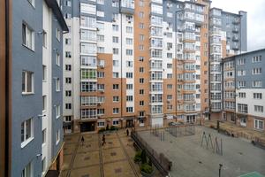 квартира за адресою Андрія Мельника вул., 10