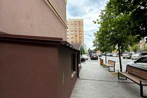 комерційна за адресою Свободи вул., 1-C