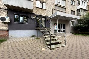 комерційна за адресою Борщагівська вул., 117/125