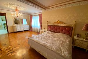 будинок за адресою с. Вишеньки, КГ Золоче