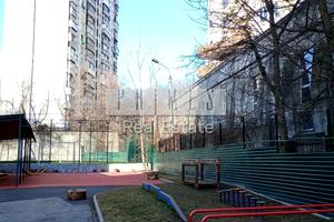 комерційна за адресою Борщагівська вул., 204 к2