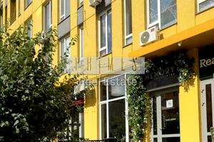 комерційна за адресою Регенераторна вул., 4
