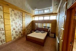 комерційна за адресою Броварської Сотні вул. (Чкалова), 15