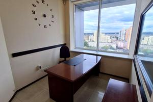 комерційна за адресою Королеви Єлизавети ІІ вул. (Глинки), 2