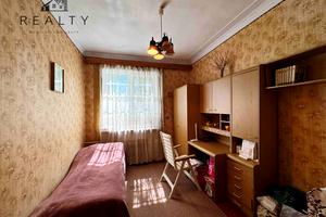 квартира за адресою Героїв Крут вул. (12 Квітня), 7
