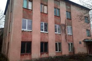 комерційна за адресою Заводська вул., 10