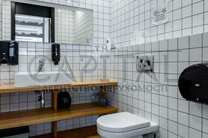комерційна за адресою Кловський узвіз (Кловський), 7a