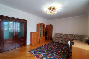 квартира за адресою Тролейбусна вул., 30