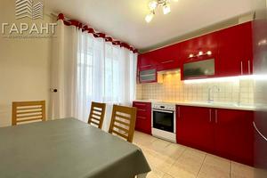 квартира за адресою Михайла Лушпи просп., 38
