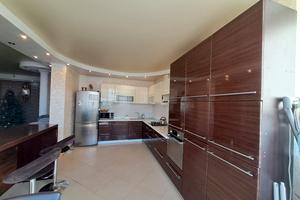 квартира за адресою Академіка Сахарова вул., 36