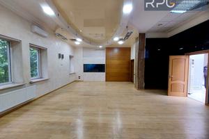 комерційна за адресою Хорива вул., 55Б