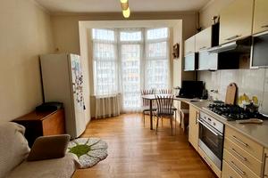 квартира за адресою Плугова вул., 8