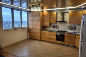 квартира за адресою Тролейбусна вул., 9-В