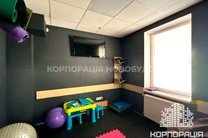 коммерческая по адресу Льва Толстого, 27