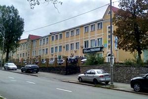 комерційна за адресою Гарматна вул., 8