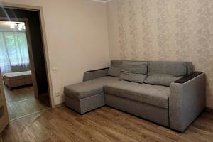 квартира за адресою Космонавтів вул., 4