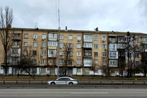 комерційна за адресою Миколи Міхновського бульв. (Дружби Народів), 13