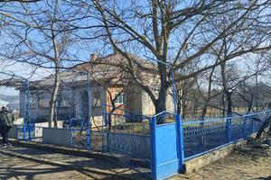 дом по адресу Шкільна