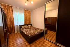 квартира за адресою Вечірній бульв., 1