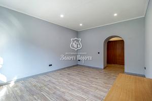 комерційна за адресою Максима Токарева вул. (Вузівська), 4