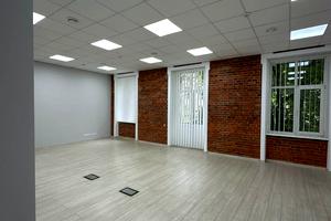 комерційна за адресою Миколи Устияновича вул., 14