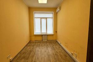комерційна за адресою Воскресенська вул. (Леніна), 14