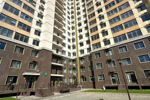 квартира за адресою Одеса, Перлинна вул., 8