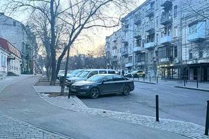 коммерческая по адресу Княжеская ул. (Князівська), 1