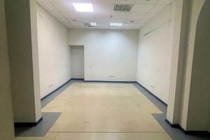 комерційна за адресою Дніпровська набережна вул., 13