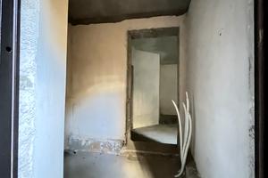 комерційна за адресою Молодіжна вул., 11