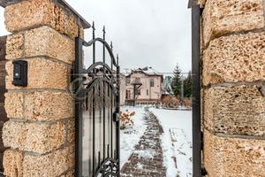 дом по адресу Лугова, 32а