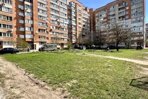 квартира за адресою Металургів вул., 32-Б