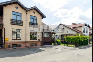 будинок за адресою с. Крюківщина, Тіниста вул.
