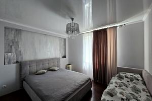 квартира за адресою Космонавтів просп., 79