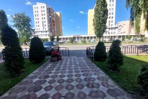 коммерческая по адресу Виставкова, 1