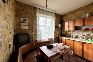 квартира за адресою Паркова вул., 76