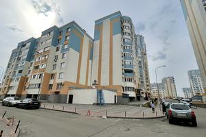 квартира за адресою Сергія Данченка вул., 32-Б