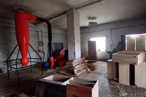 комерційна за адресою Центральна, 27