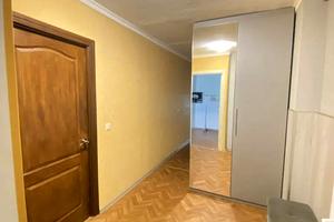 квартира за адресою Богдана Хмельницького просп. (Героїв Сталінграда), 4