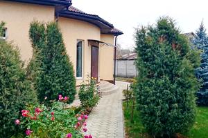 будинок за адресою Дніпровська, 30Б