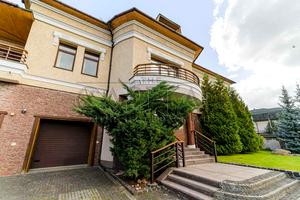 коммерческая по адресу Павла Загребельного ул. (Миколи Раєвського), 5