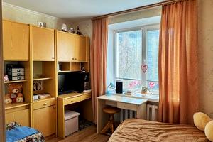 квартира за адресою космонавтів, 6