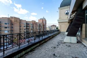 комерційна за адресою Велика Васильківська вул. (Червоноармійська), 5