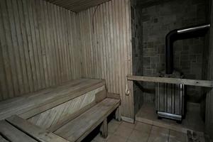комерційна за адресою Назарія Яремчука вул. (Єршова), 1