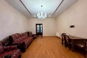 квартира за адресою Гайдамацька вул., 3